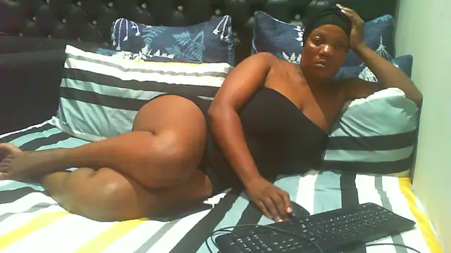 DustyLucy02 online show from 5, 2, 2026