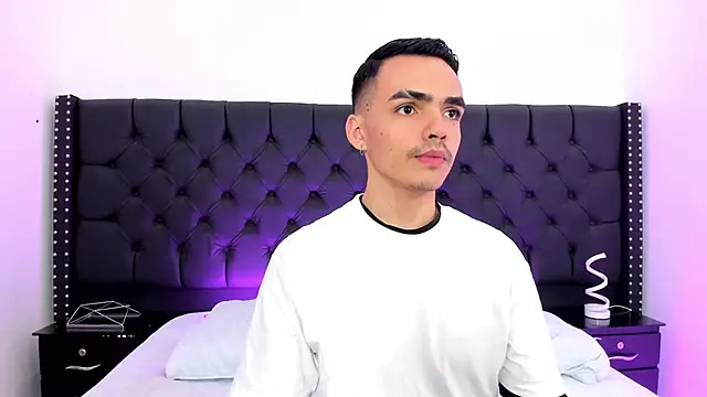 NicoKingg  online show from 6, 1, 2026