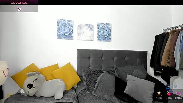 ariannawil online show from 1, 3, 2026