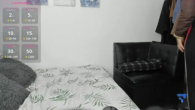 ariannawil online show from 10, 11, 2025