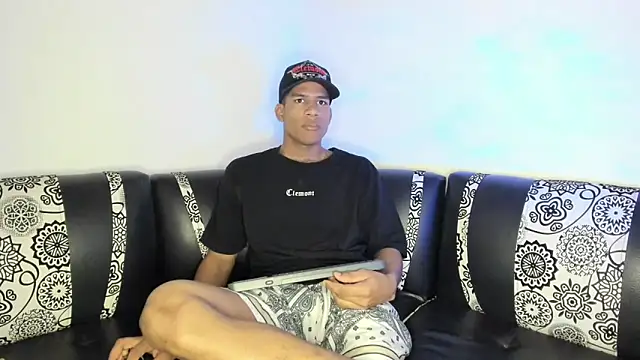 JUANBIGCOCK21CM online show from 14, 4, 2026