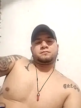 JHONNYACA28 online show from 8, 11, 2025