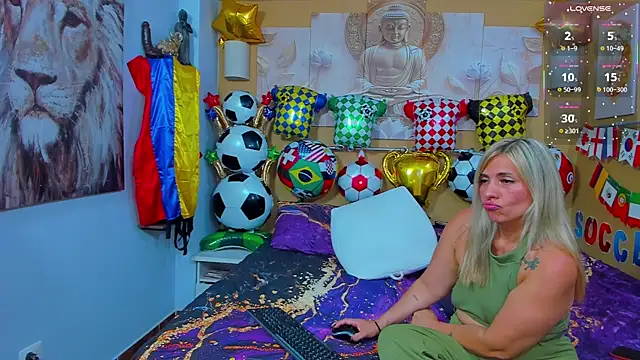Snapshot of CamilaBliss chatting on 8, 7, 2026 CamilaBliss online show from 8, 7, 2026