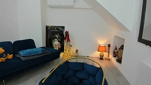 AnyaEvy online show from 1, 12, 2025