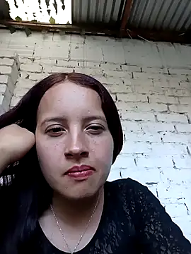 Snapshot of Chloe_2-4 chatting on 8, 11, 2025 Chloe 2-4 online show from 8, 11, 2025