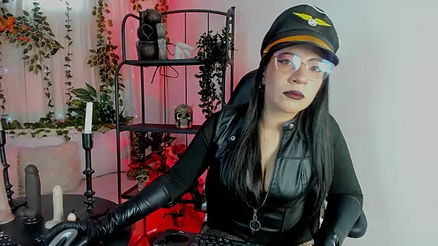 Snapshot of Halley_Ravenn chatting on 15, 5, 2026 Halley Ravenn online show from 15, 5, 2026