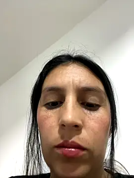 17-ABBY 01 online show from 15, 11, 2025