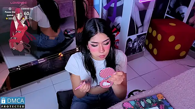 sofia sstonee  online show from 28, 11, 2025