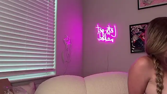 RosieCheeks  online show from 12, 3, 2026