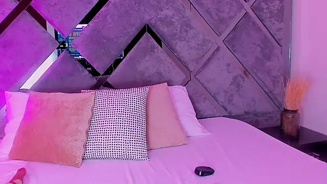 luciagray1 online show from 23, 2, 2026