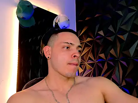 Snapshot of Maxwell_Dupont chatting on 12, 11, 2025 Maxwell Dupont online show from 12, 11, 2025