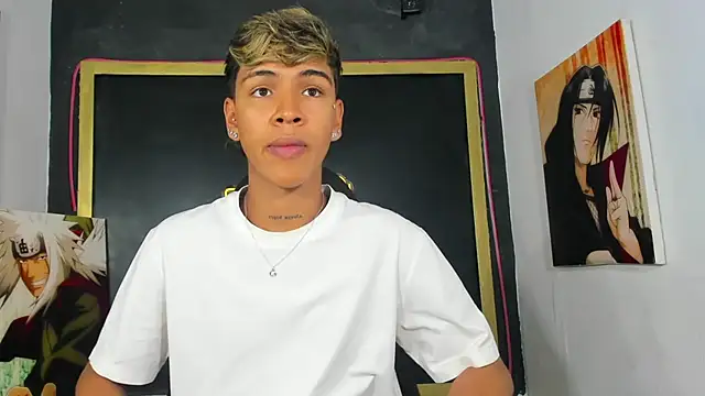 Snapshot of Timmy_Kiing_ chatting on 29, 11, 2025 Timmy Kiing online show from 29, 11, 2025