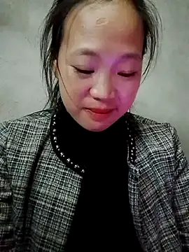 Yumiik2kk online show from 16, 11, 2025