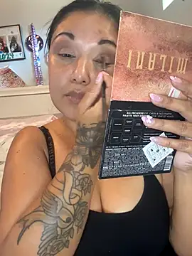 tattedlatina online show from 9, 11, 2025