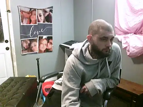 Snapshot of trickydickydaddy chatting on 1, 12, 2025 trickydickydaddy online show from 1, 12, 2025