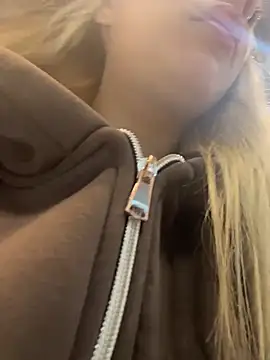 SashaCatt online show from 19, 4, 2026