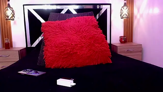 SCARLETT INK  online show from 22, 4, 2026