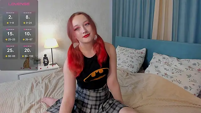 Snapshot of LauraKelley chatting on 9, 11, 2025 LauraKelley online show from 9, 11, 2025