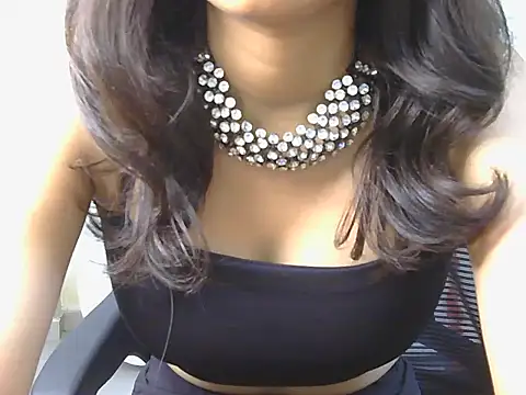 Your queen 68 online show from 12, 11, 2025