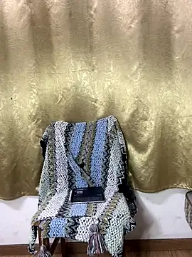 Snapshot of Yayayax77- chatting on 8, 11, 2025 Yayayax77- online show from 8, 11, 2025