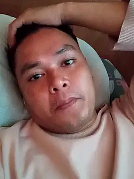 Snapshot of choichoi12 chatting on 14, 11, 2025 choichoi12 online show from 14, 11, 2025