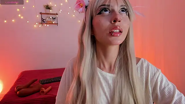 Snapshot of Tamara_Aluna_ chatting on 23, 5, 2026 Tamara Aluna online show from 23, 5, 2026