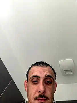 groschibre40100 online show from 16, 11, 2025