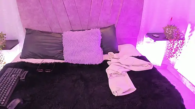 Snapshot of Victoriaa_Anderson chatting on 29, 4, 2026 Victoriaa Anderson online show from 29, 4, 2026