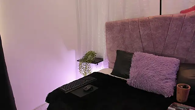 Victoriaa Anderson online show from 11, 4, 2026