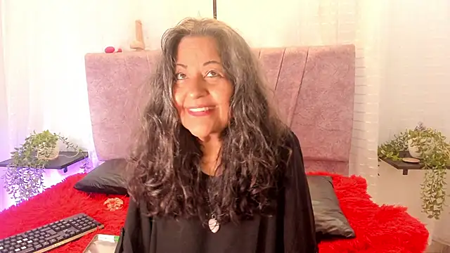 Snapshot of Victoriaa_Anderson chatting on 3, 6, 2026 Victoriaa Anderson online show from 3, 6, 2026