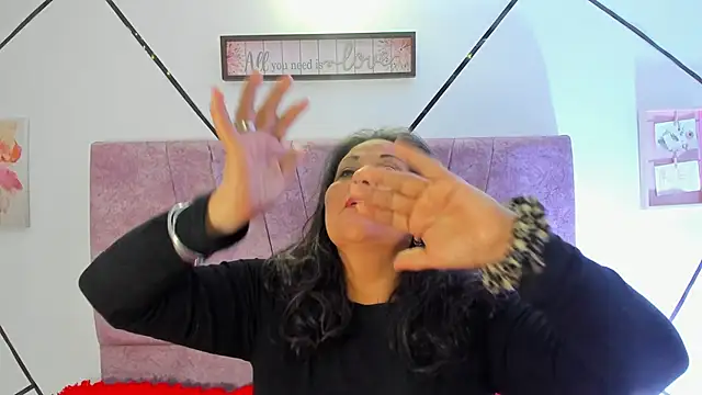 Victoriaa Anderson online show from 16, 1, 2026