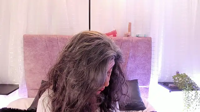 Victoriaa Anderson online show from 14, 4, 2026