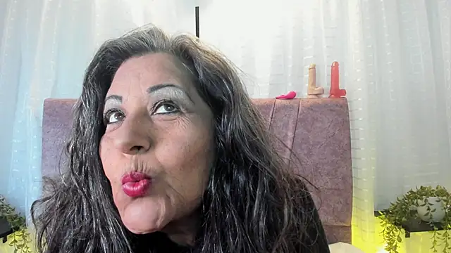 Victoriaa Anderson online show from 13, 3, 2026