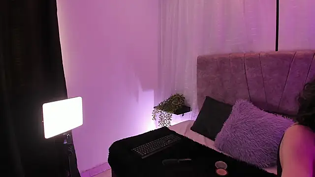 Snapshot of Victoriaa_Anderson chatting on 30, 4, 2026 Victoriaa Anderson online show from 30, 4, 2026