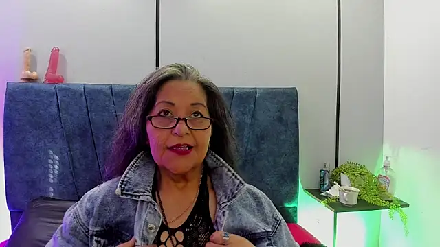 Victoriaa Anderson online show from 20, 6, 2026