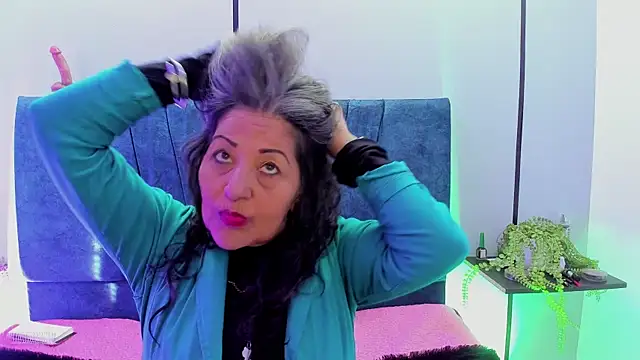Victoriaa Anderson online show from 26, 6, 2026