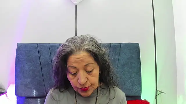 Victoriaa Anderson online show from 14, 7, 2026