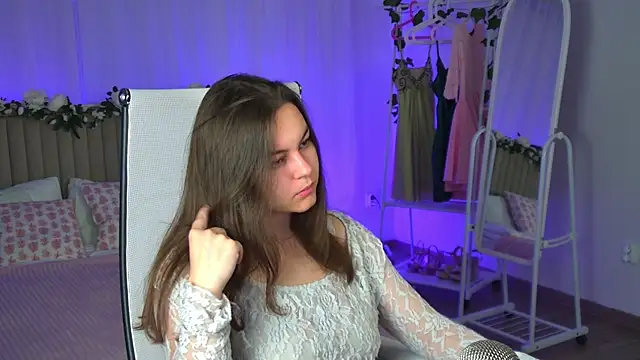 Snapshot of FrancescaCavaliere chatting on 7, 7, 2026 FrancescaCavaliere online show from 7, 7, 2026