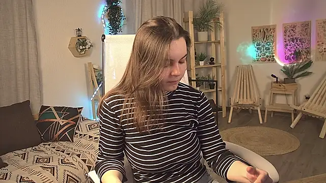 Snapshot of FrancescaCavaliere chatting on 6, 5, 2026 FrancescaCavaliere online show from 6, 5, 2026