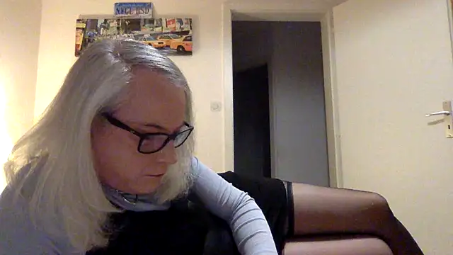 nicohumm online show from 15, 3, 2025