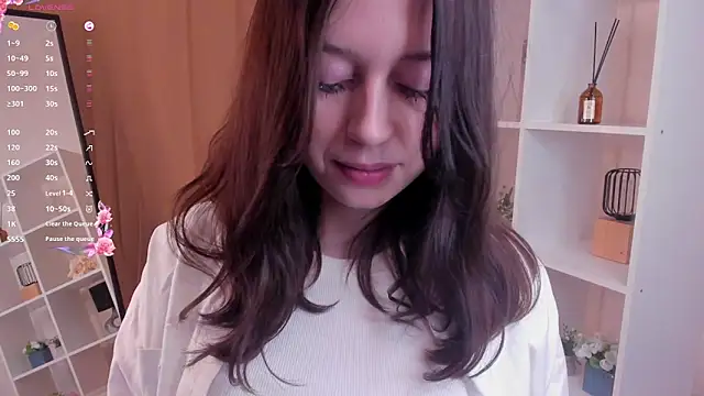 ColetteNeary online show from 4, 12, 2025