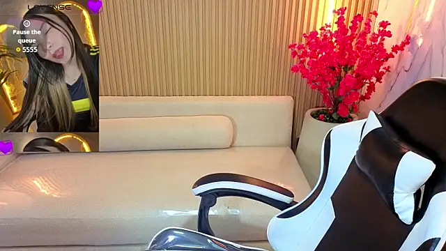 venus velvet tp online show from 18, 4, 2026