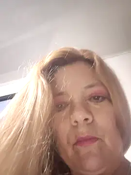 karlaanqui1 online show from 17, 4, 2026