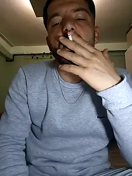 Snapshot of Cekiyorum__Gulumse chatting on 8, 11, 2025 Cekiyorum Gulumse online show from 8, 11, 2025