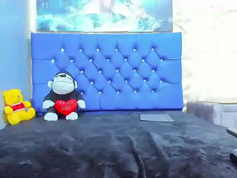 ElanGiraldo online show from 25, 3, 2026