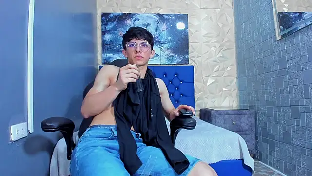Snapshot of ElanGiraldo chatting on 16, 5, 2026 ElanGiraldo online show from 16, 5, 2026