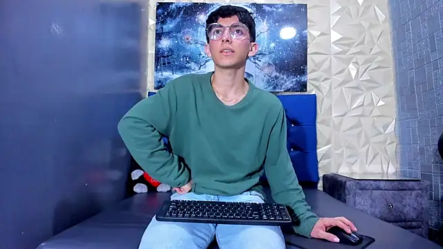 ElanGiraldo online show from 18, 4, 2026