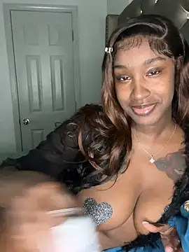 Snapshot of ToyaThick chatting on 8, 5, 2026 ToyaThick online show from 8, 5, 2026
