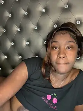 Snapshot of ToyaThick chatting on 10, 5, 2026 ToyaThick online show from 10, 5, 2026
