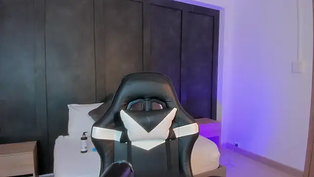 Snapshot of alissongirl_ chatting on 18, 2, 2026 alissongirl online show from 18, 2, 2026